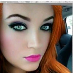 Meet your Posher, April